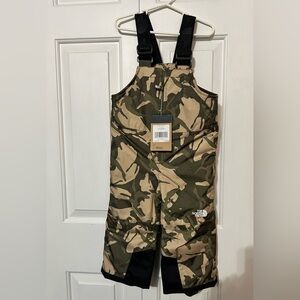 New with Tags! The North Face Snowquest Insulated Bib Overalls - Size 4T